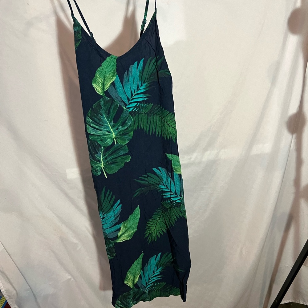 Old navy v-neck cami shift dress